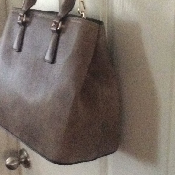 Tan Handbag - Picture 6 of 8